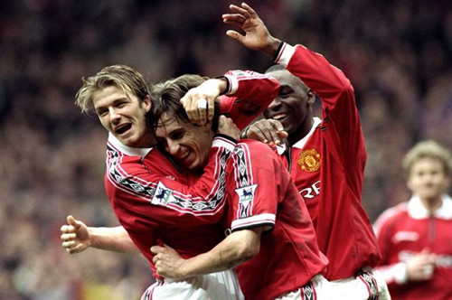 川崎外援埃里松晒与C罗合照：做兴奋剂检测碰到了世界最佳.